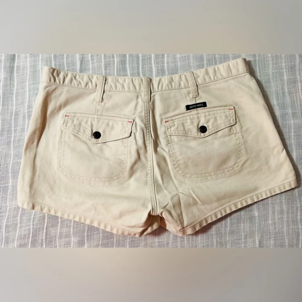 Abercrombie‎ & Fitch Shorts Womens Size 6 Beige Casual Button Fly Flap Pockets